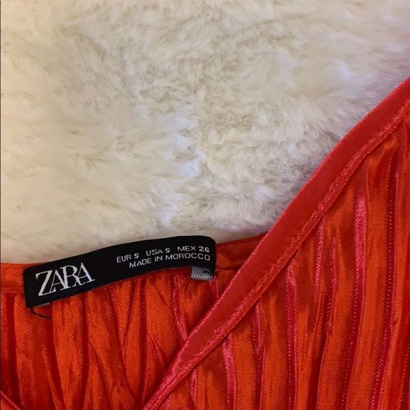 Zara red wrinkle effect satin tank top size S - Picture 2 of 7